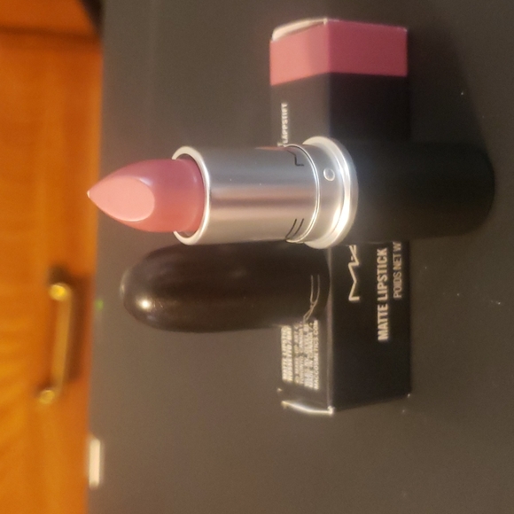 MAC Matte Lipstick - Picture 2 of 4